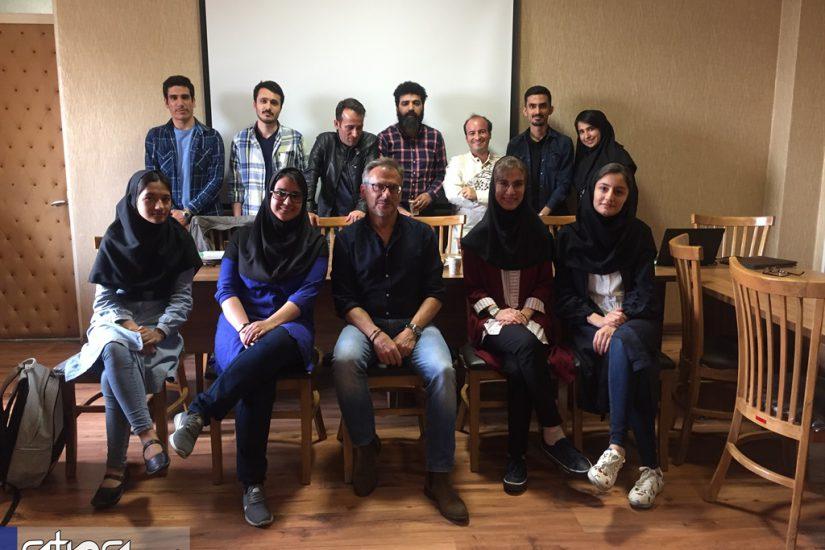 بر اساس تفاهم‌نامۀ میان دانشگاه علامه‌طباطبائی و دعوت گروه زبان اسپانیایی؛ کارگاه‌های استاد دانشگاه ائوتونومای‌مادرید در دانشکدۀ ادبیات‌فارسی و زبان‌های خارجی برگزار شد